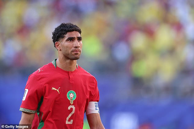 A decisão foi divulgada poucas horas antes de Marrocos enfrentar a Escócia na partida do Grupo C