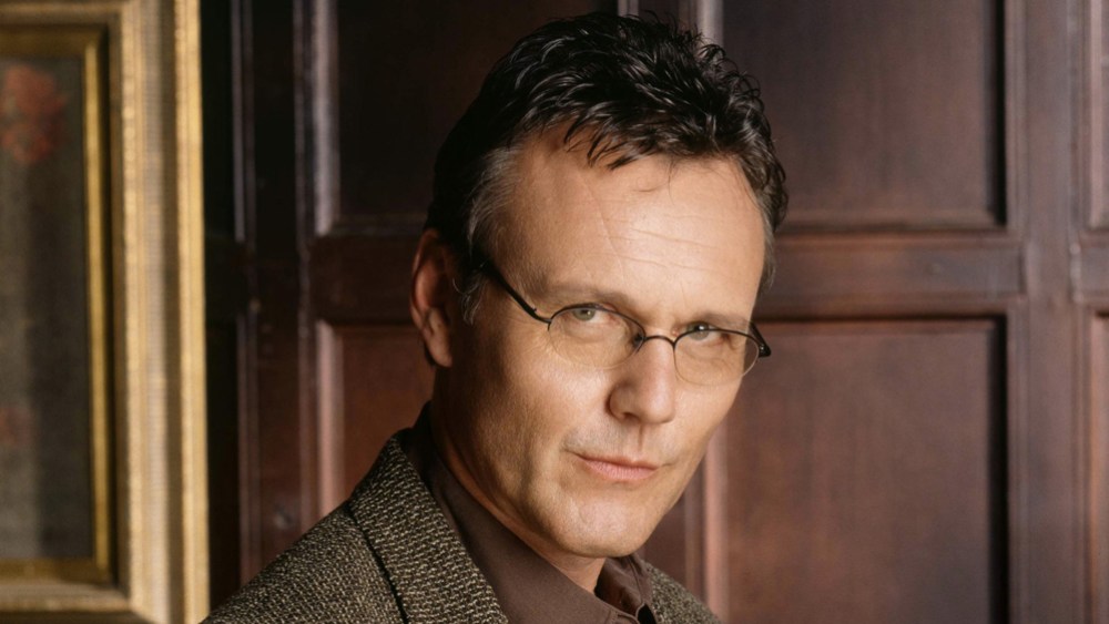 Estrelas de 'Buffy the Vampire Slayer' Emma Caulfield, David Boreanaz e mais prestam homenagem a Anthony Head: 'Ele era o melhor de nós'