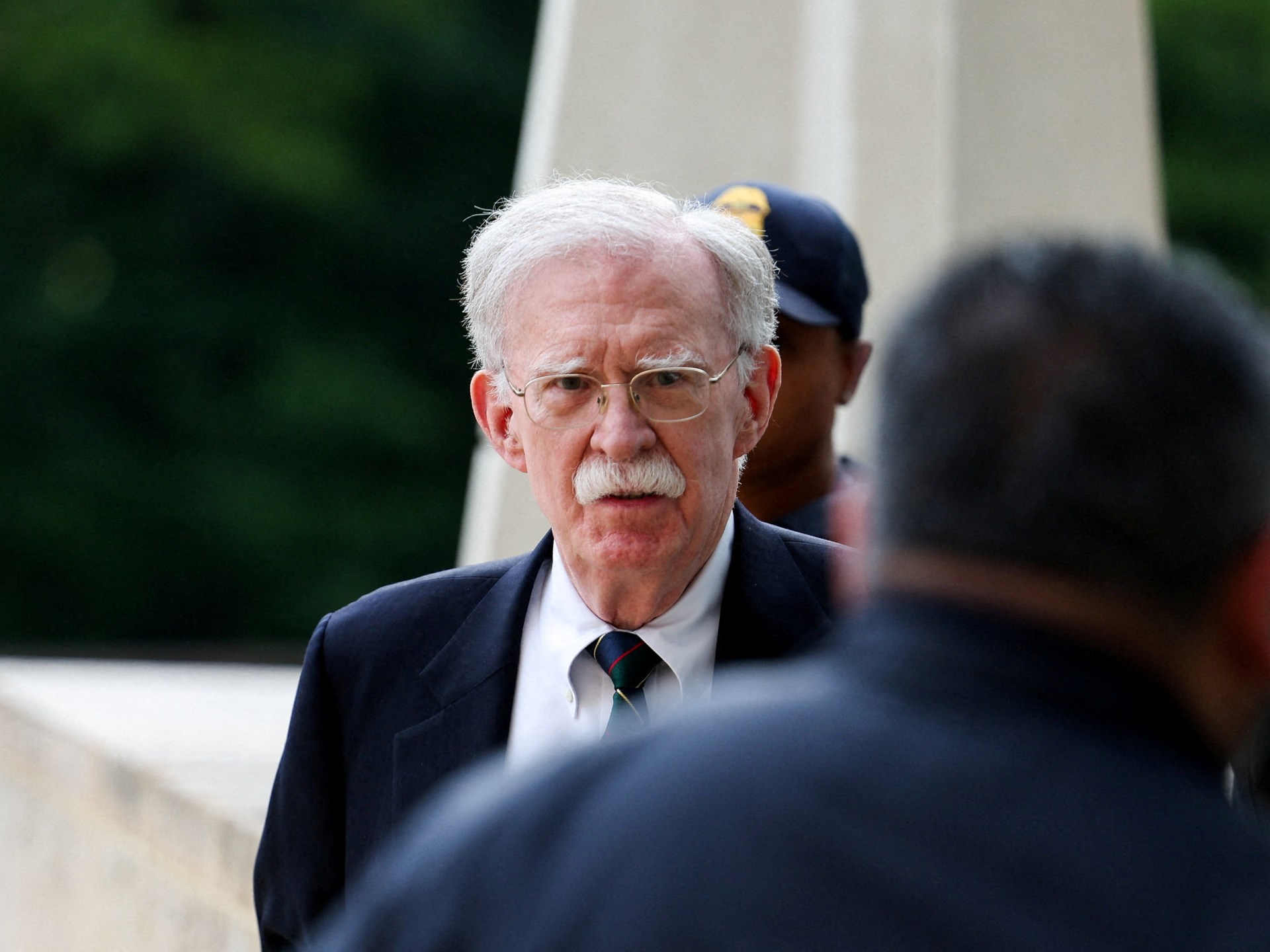 Ex-assessor de Trump, Bolton se declara culpado em caso de documentos confidenciais