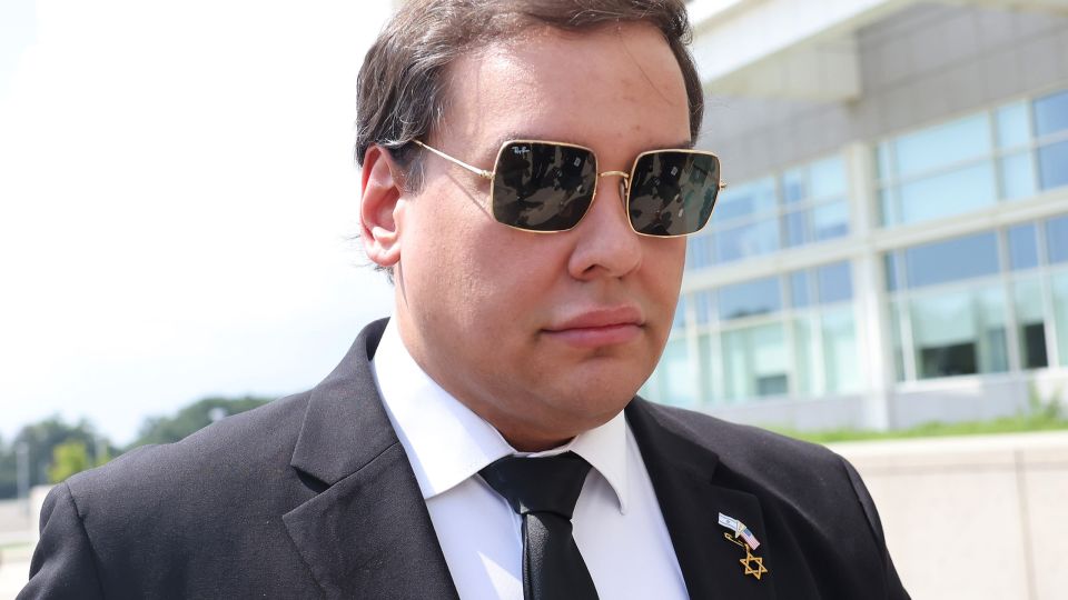 Ex-deputado de Nova York George Santos sob investigação por suposta utilização de informações privilegiadas em Kalshi