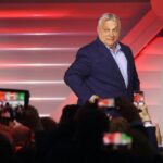Ex-primeiro-ministro da Hungria, Orban, reeleito líder do partido, apesar da derrota eleitoral
