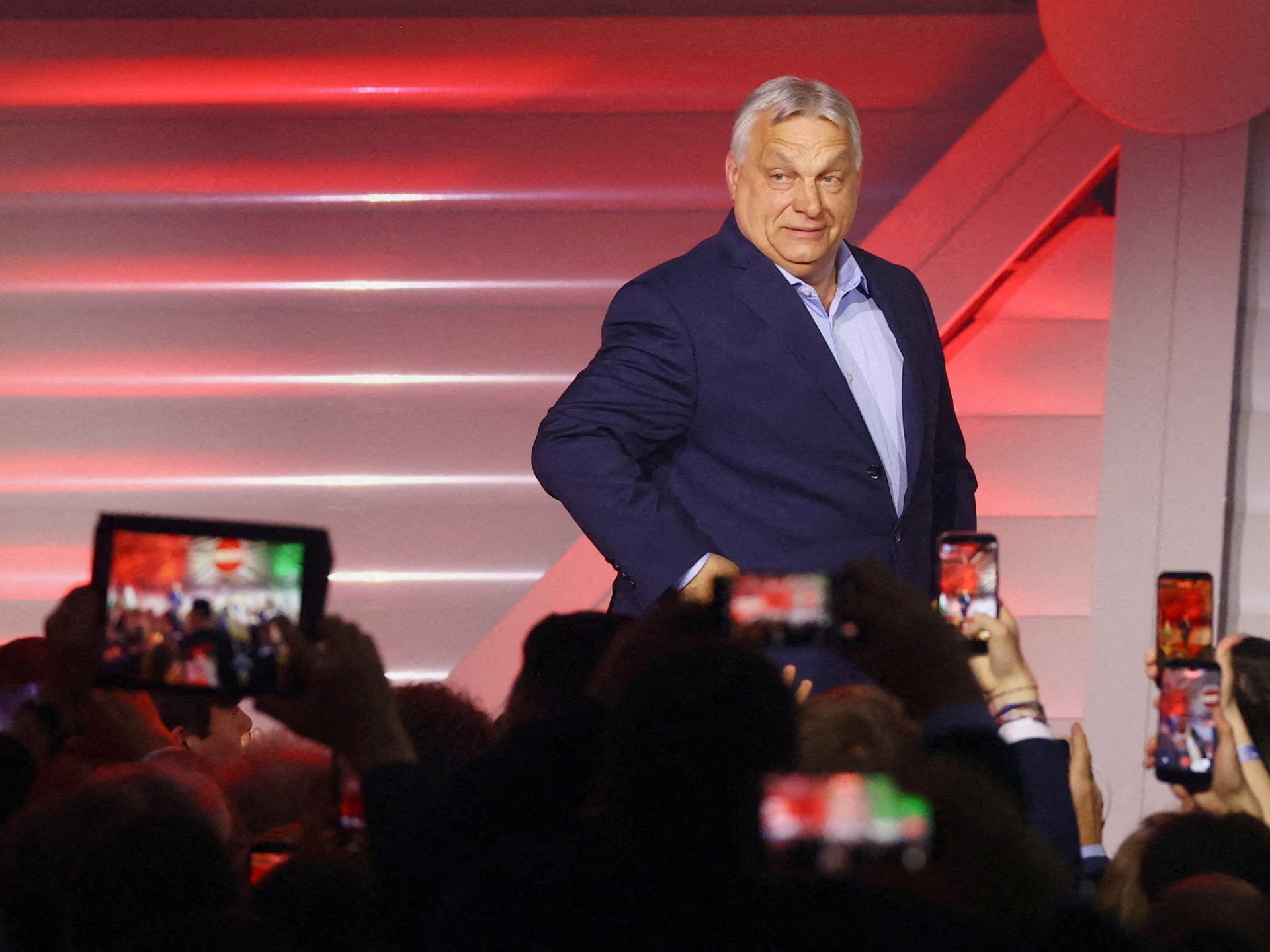 Ex-primeiro-ministro da Hungria, Orban, reeleito líder do partido, apesar da derrota eleitoral