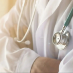 Fica sentado por longas horas no escritório? Os médicos dizem que você pode pegar pilhas
