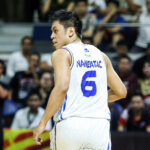 Rey Nambatac da TNT Tropang 5G durante o jogo 1 das finais da PBA Commissioner's Cup de 2026 contra Barangay Ginebra Gin Kings.
