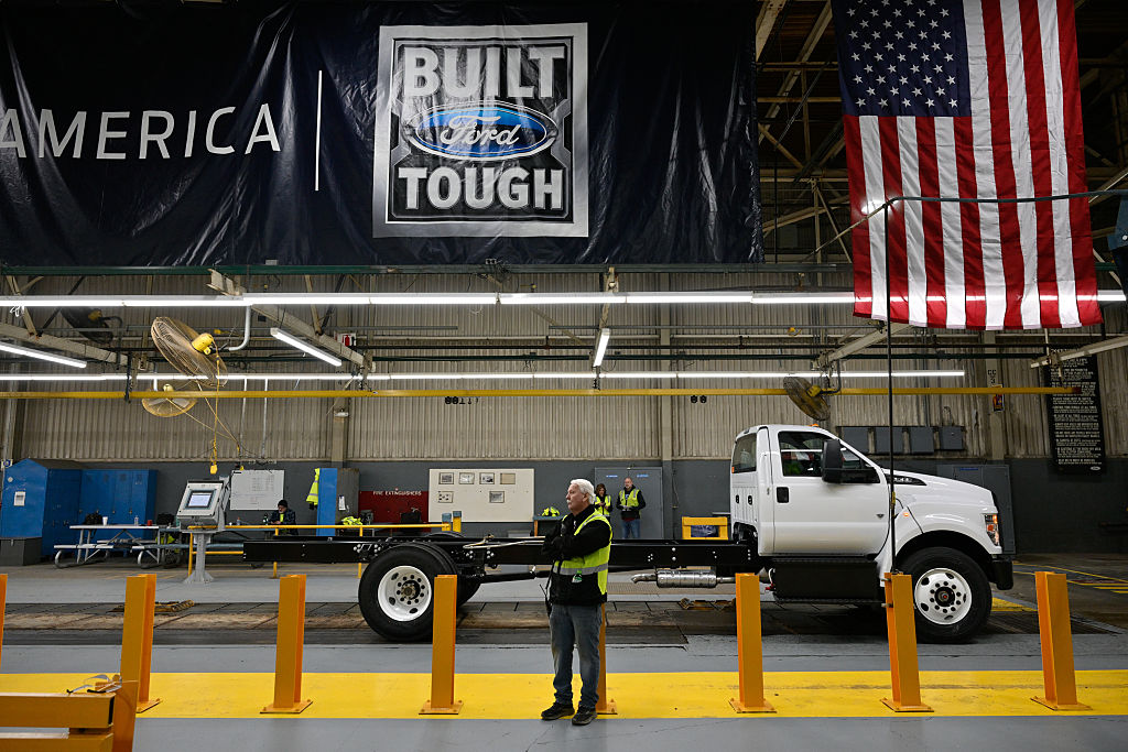 Ford recontrata engenheiros de 'barba grisalha' depois que IA falha