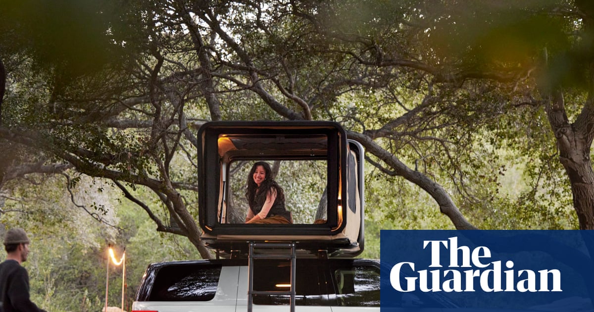 'Fork in the road': CEO da Rivian, apoiada pela Amazon, explica por que as montadoras precisam investir em EVs