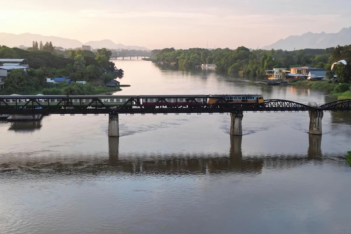 Fotos mostram os restos ressurgidos da 'Ferrovia da Morte' da Segunda Guerra Mundial na Tailândia