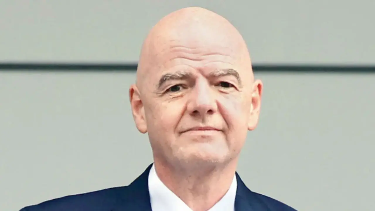 Gianni Infantino defende aumento nos preços dos ingressos para a Copa do Mundo antes do início do jogo