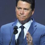 Glen Walker está voltando a transmitir notícias, meses depois de ser cortado do KTLA
