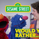 Grover e Elmo da Vila Sésamo juntam-se a Kristy Puchko em Say More