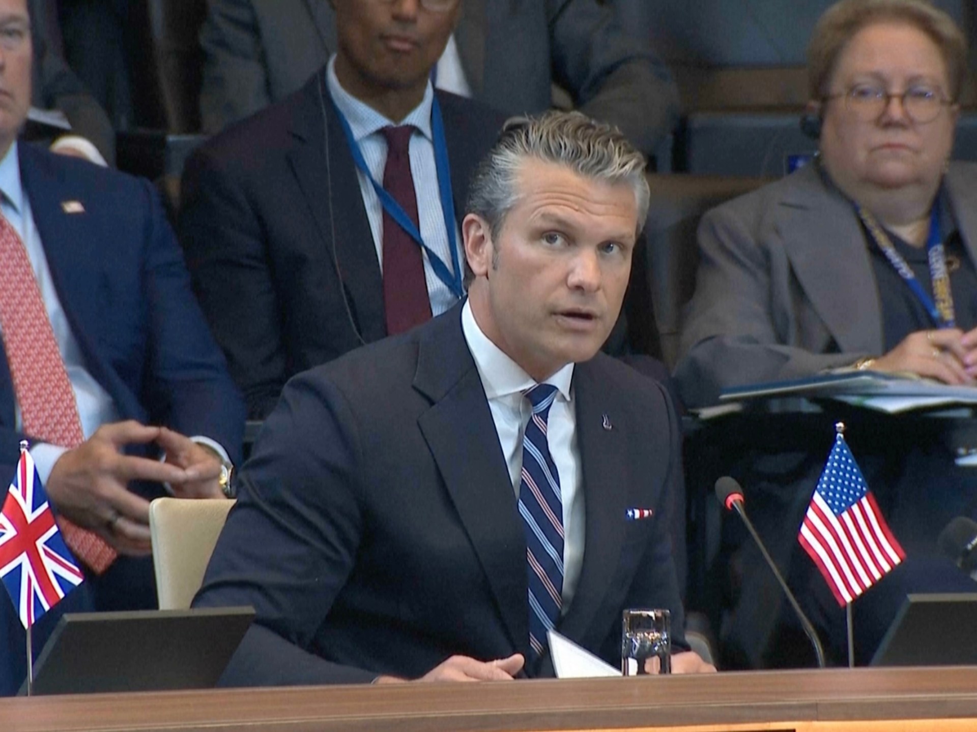 Hegseth critica aliados da OTAN durante mesa redonda