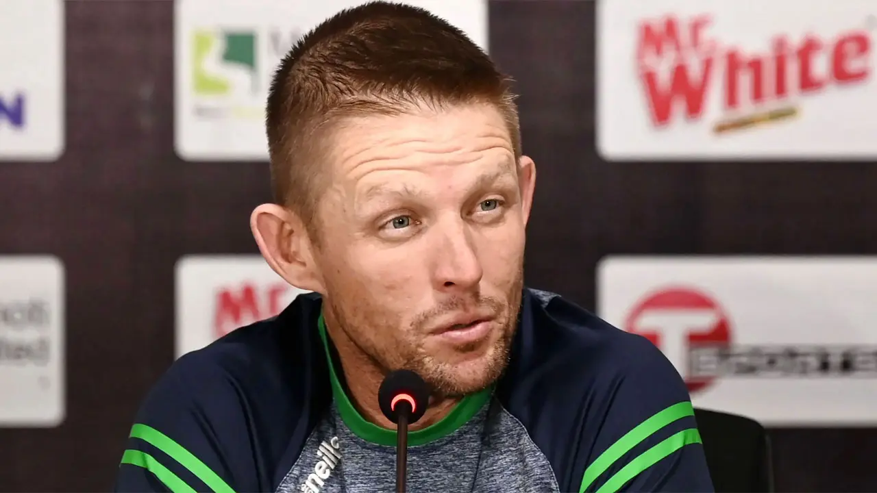 Heinrich Malan renuncia ao cargo de técnico da Irlanda após vitórias na série sobre a Índia