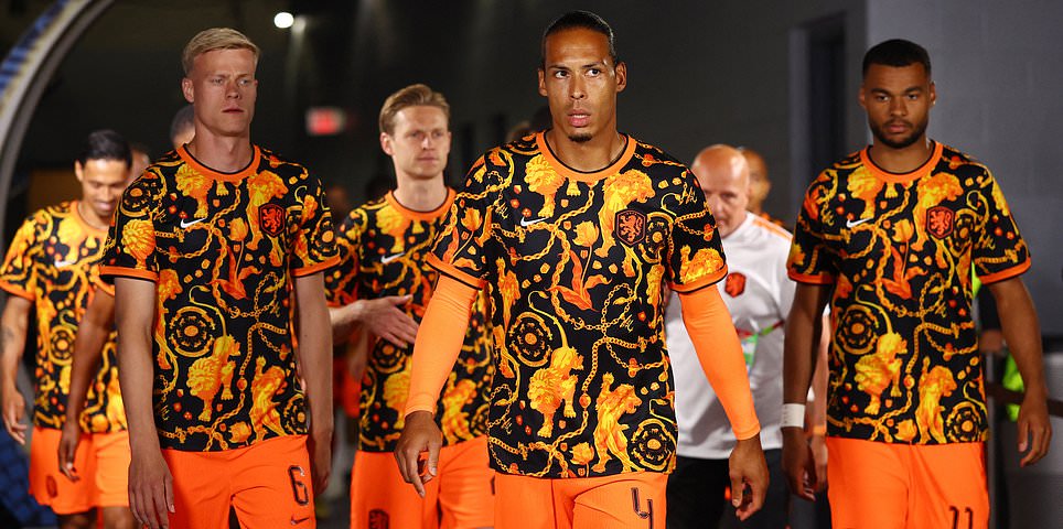 Holanda x Japão - Grupo F da Copa do Mundo AO VIVO: A equipe de Ronald Koeman começa sua campanha em Dallas