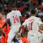 Holanda x Marrocos - oitavas de final da Copa do Mundo AO VIVO: cabeceamento tardio de Issa Diop leva o jogo para a prorrogação depois que o emocionado Cody Gakpo marcou dias depois que ele e seu parceiro sofreram um aborto espontâneo