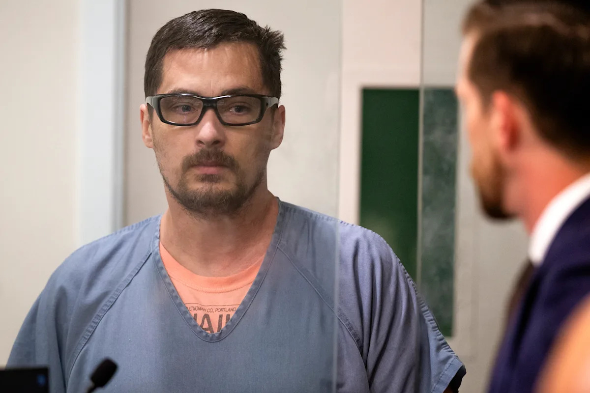 Homem de Oregon acusado de matar mulheres e despejar seus corpos é processado pela quinta acusação de homicídio