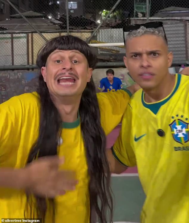 O astro e cantor da Internet Oliver Tree (L) foi visto viajando pelo Brasil na viagem de sua vida em vídeos agridoces poucos dias antes de morrer tragicamente em um acidente de helicóptero. Na foto com a estrela do YouTube Iae Break dias antes do incidente mortal