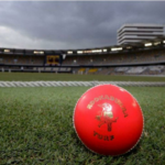 ICC permitirá o uso da bola rosa em caráter experimental em testes afetados por luz fraca