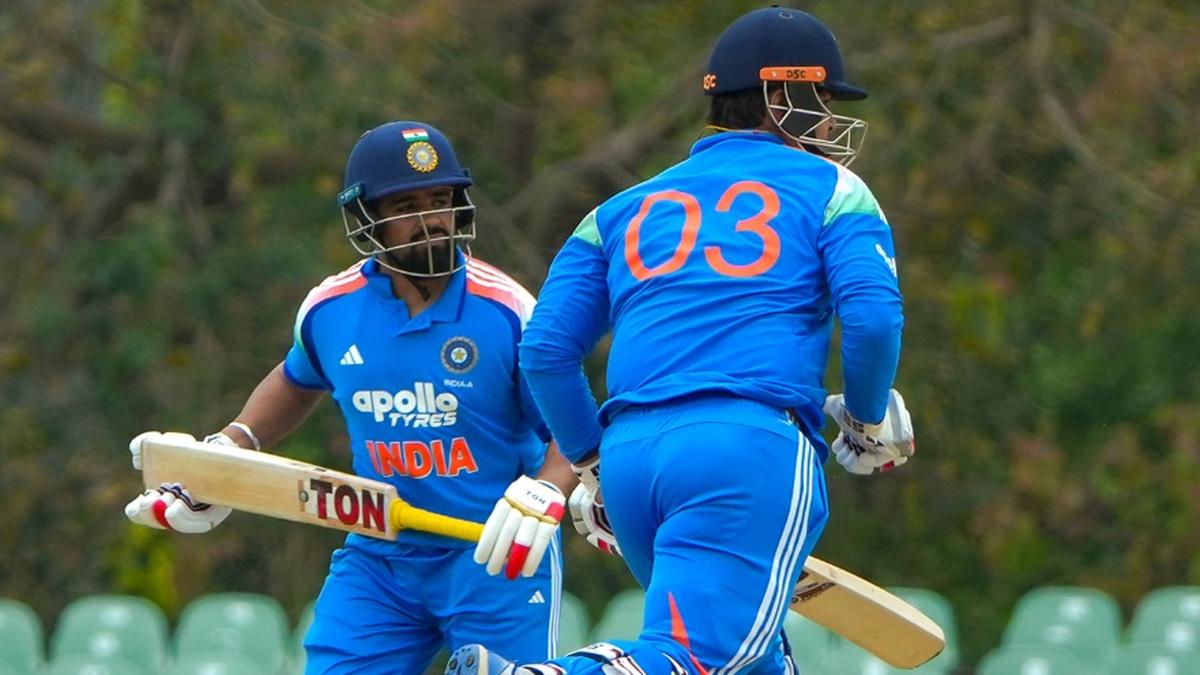 IND A vs SL A, final da série tri-nacional, placar ao vivo: Índia A 149/2 (14); Gaikwad e Tilak reduzem a taxa de execução