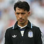 Imprensa argentina reage à atuação de Lisandro Martinez no 3 a 0 da Argentina contra a Islândia, uma coisa é clara