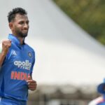 Índia x Afeganistão, 3º placar ao vivo do ODI: Shahidi marca século de luta