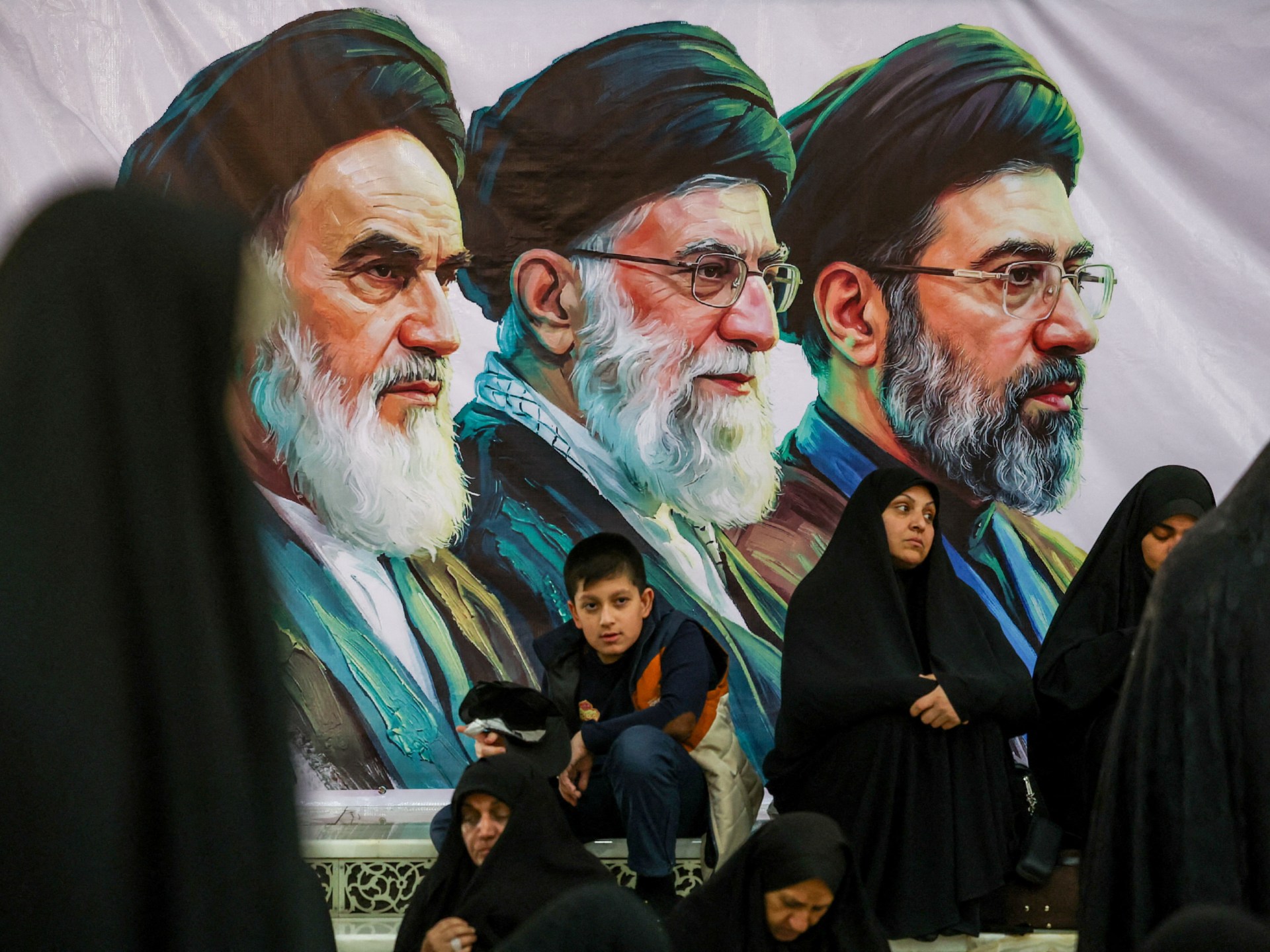 Irã anuncia funeral e datas de sepultamento do falecido líder supremo Khamenei