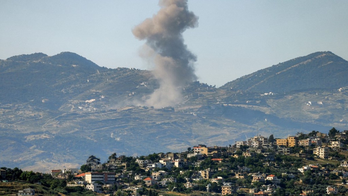 Israel continua ataques ao Líbano apesar de concordar com cessar-fogo