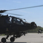 Israel mata oito em ataque ao Líbano; EUA resgatam tripulação de helicóptero de Ormuz