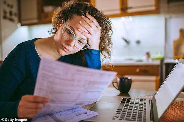 O implacável ataque fiscal dos trabalhadores aos trabalhadores, às pequenas empresas, aos criadores de riqueza e à riqueza pessoal está a tornar quase impossível o avanço da economia do Reino Unido