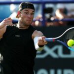 Jack Draper desiste de Wimbledon devido a lesão no braço