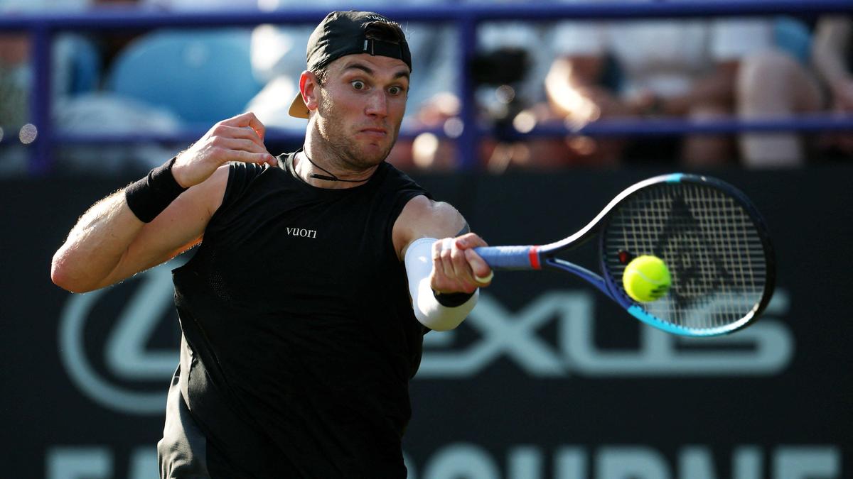 Jack Draper desiste de Wimbledon devido a lesão no braço