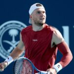 Jack Draper desiste do Queen's Club Championships após revés em cirurgia no joelho