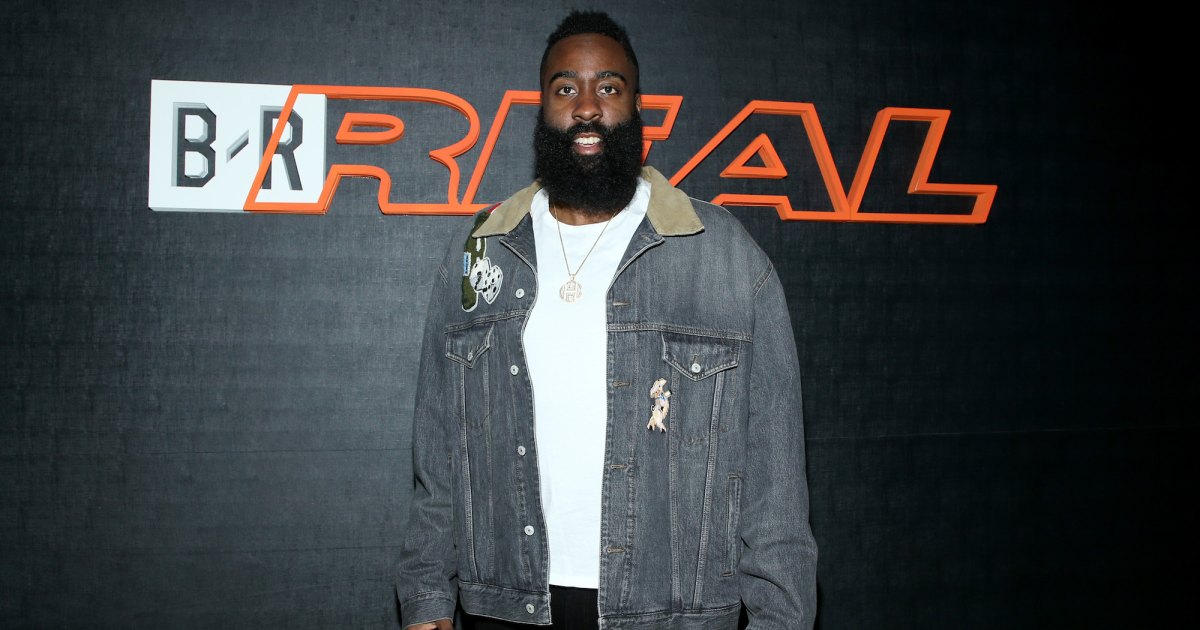Destaque GettyImages-2221392805 James Harden Fanatics Fest 2025.jpg