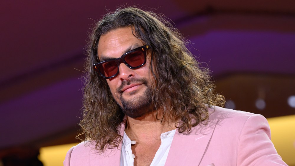 Jason Momoa sai da adaptação de videogame de Justin Lin, ‘Helldivers’; Busca por nova estrela em andamento