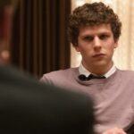Jesse Eisenberg sobre recusar o papel de Mark Zuckerberg em 'The Social Reckoning': 'Estou me movendo em direções diferentes na minha vida'