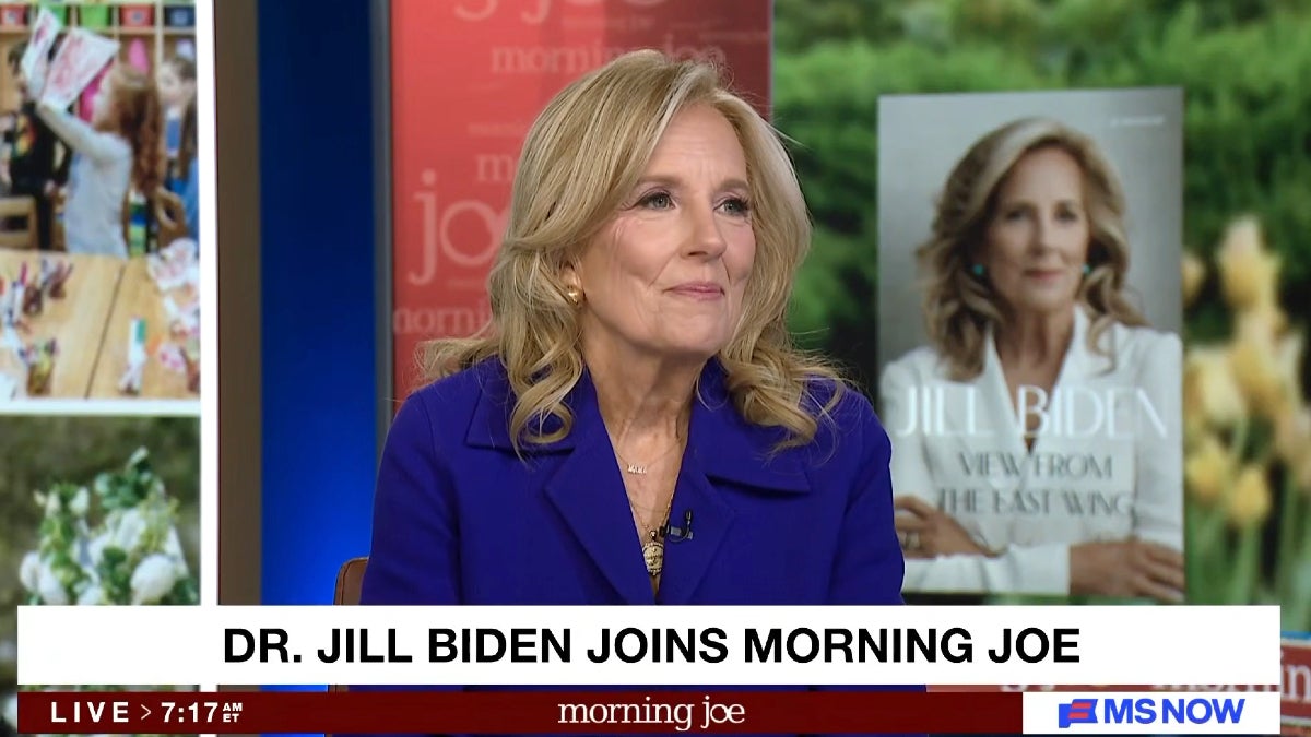 Jill Biden diz que é “doloroso” ver o trabalho de seu marido desfeito por Trump | Vídeo
