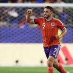 John McGinn marca o primeiro gol da Escócia em uma Copa do Mundo da FIFA desde 1998