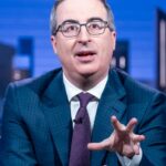 John Oliver participa do desastre do concerto Freedom 250 de Trump