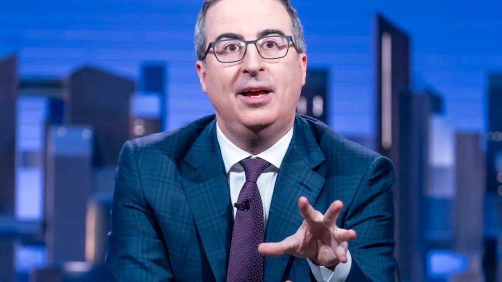 John Oliver participa do desastre do concerto Freedom 250 de Trump