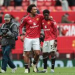 Joshua Zirkzee afirma que os times adversários não podem fazer nada contra Kobbie Mainoo durante as partidas do Man Utd