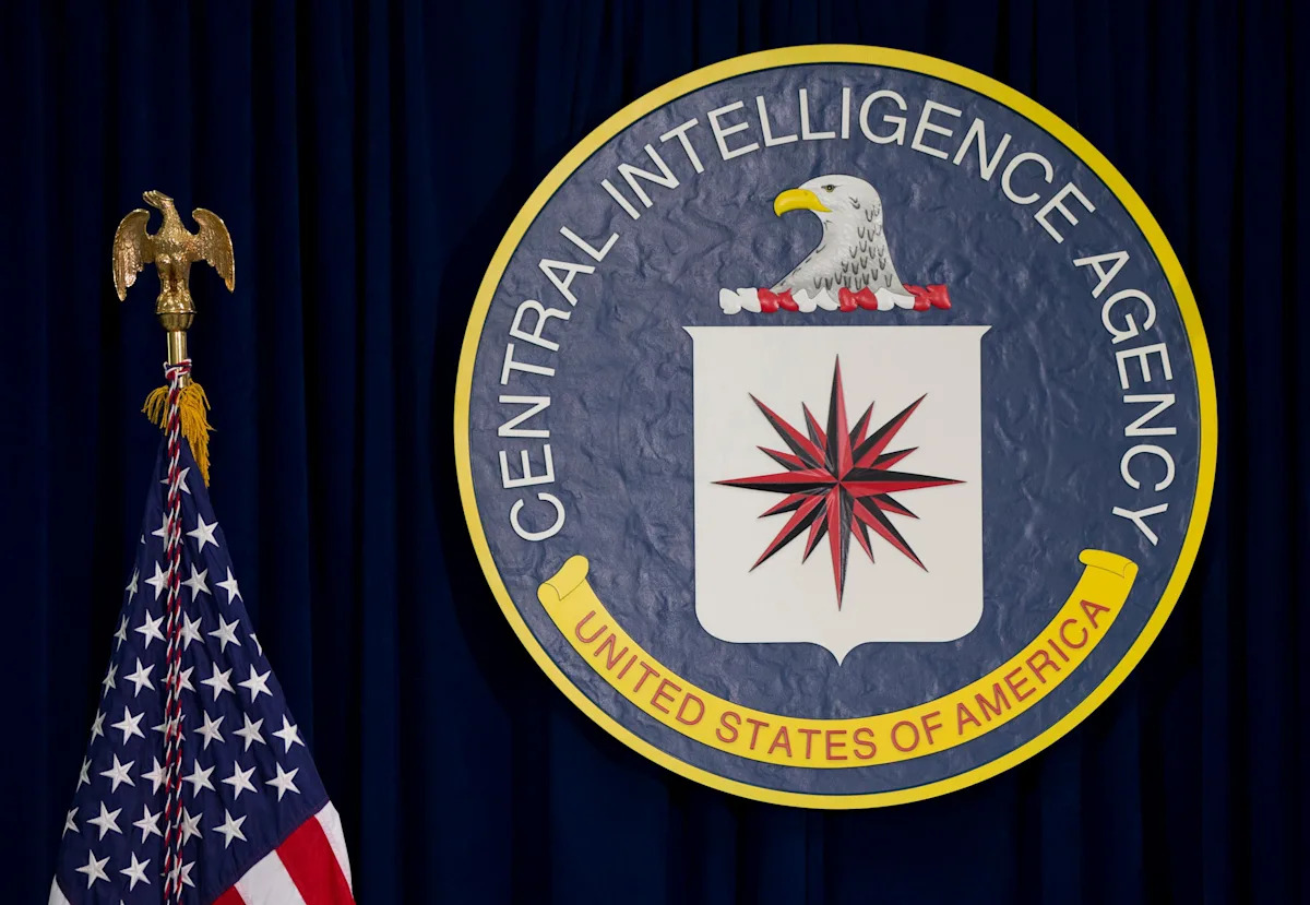 Juiz ordena prisão preventiva para ex-funcionário da CIA acusado de esconder US$ 40 milhões em barras de ouro em casa