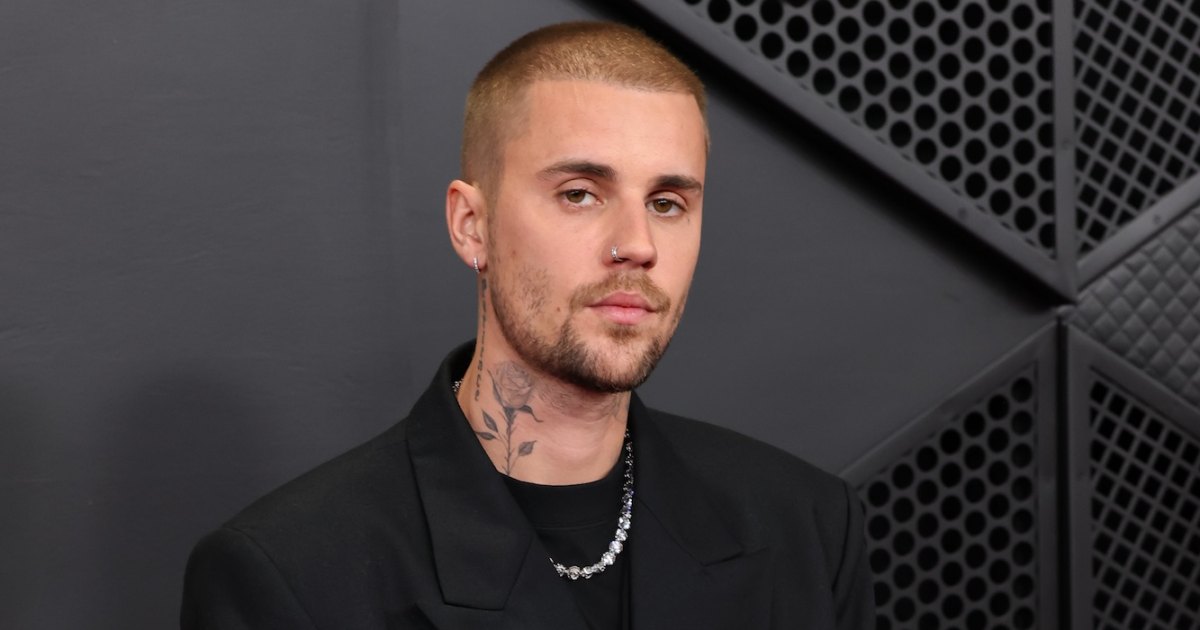 Justin e Hailey Bieber passam a noite no jogo de hóquei Toronto Maple Leaves
