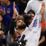 GettyImages-2277577668 A estrela do New York Knicks, Karl-Anthony Towns, diz que rezou para a mãe atrasada antes do momento crucial do jogo 2