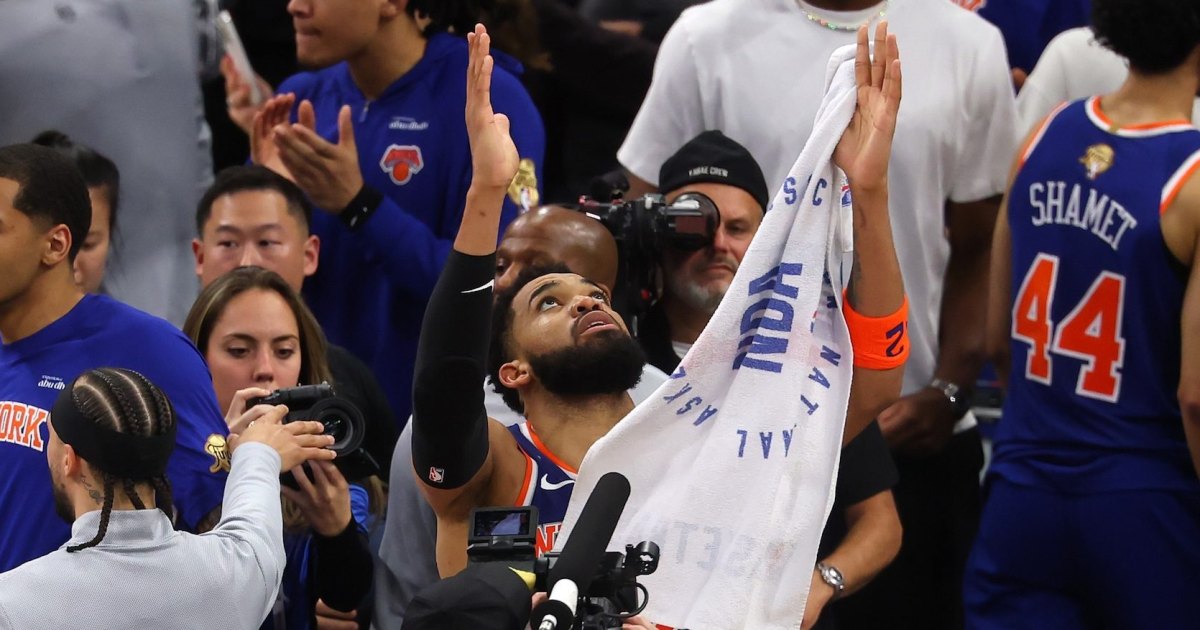 GettyImages-2277577668 A estrela do New York Knicks, Karl-Anthony Towns, diz que rezou para a mãe atrasada antes do momento crucial do jogo 2