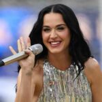 Katy Perry anuncia cancelamento 'obrigatório pelo governo' do set do festival