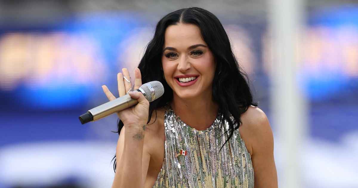 Katy Perry anuncia cancelamento 'obrigatório pelo governo' do set do festival