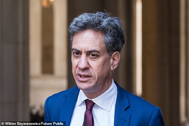 Ed Miliband pode renunciar já na próxima semana se o primeiro-ministro não conseguir abrir caminho para Andy Burnham