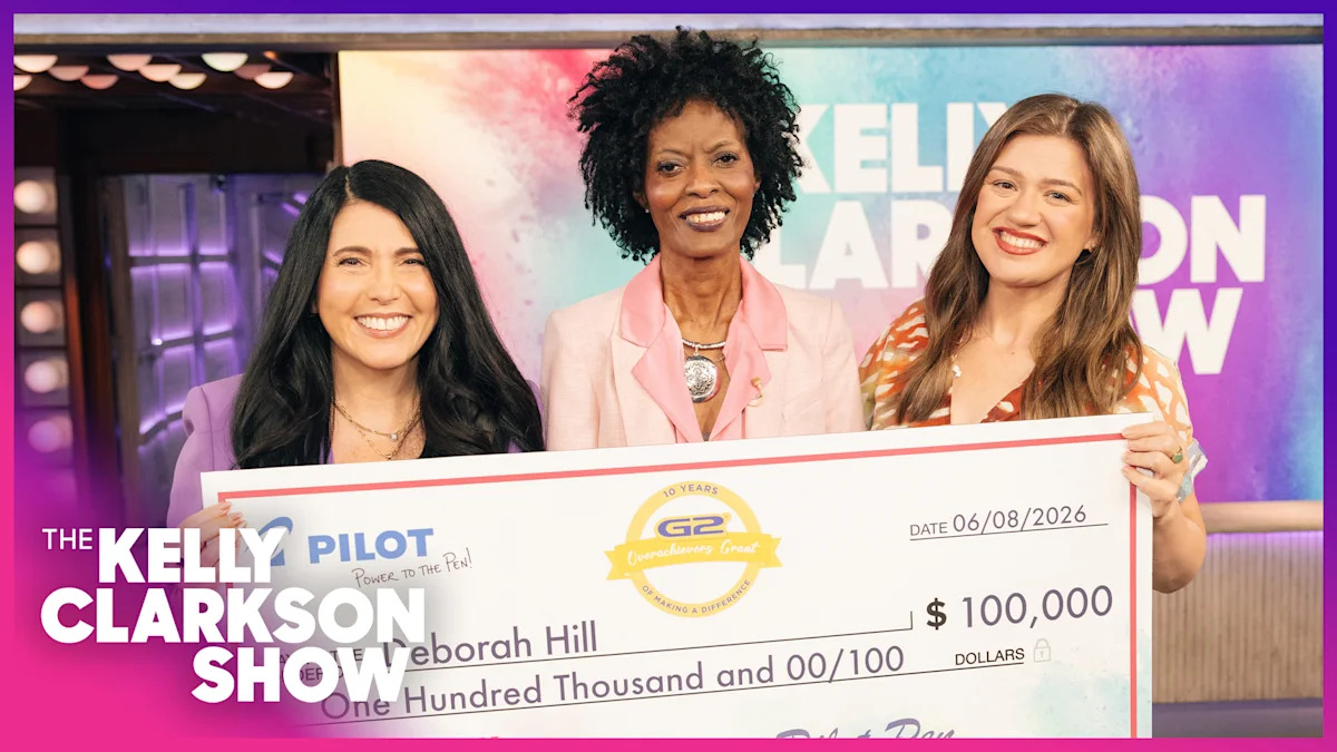 Kelly Clarkson surpreende voluntário da Flórida com subsídio de US $ 100.000 para piloto G2 Overachievers!