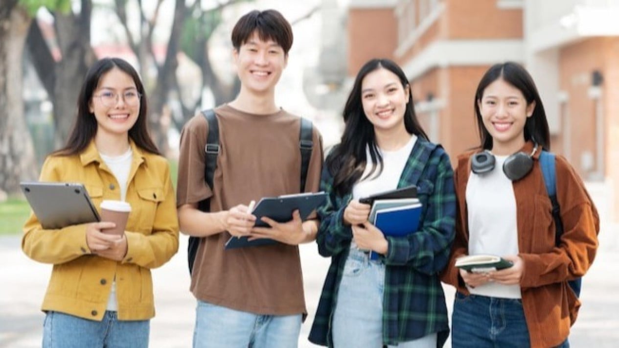 Kisah Dua Siswa Menembus Universitas Luar Negeri Bergensi, Lewati Seleksi e Sangat Ketat