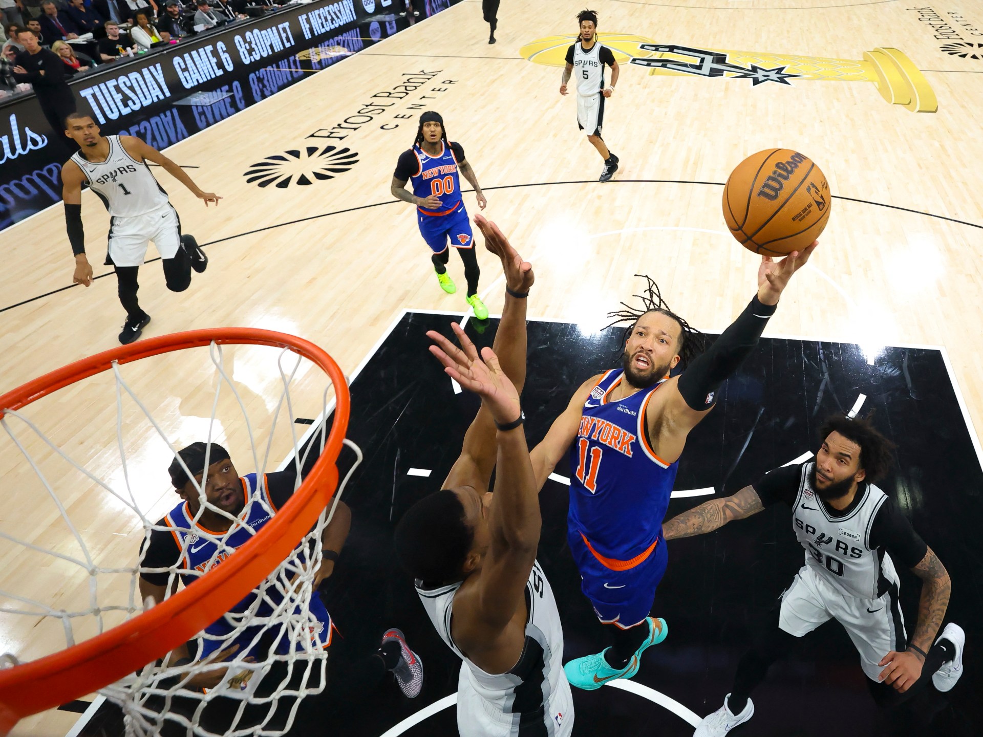 Knicks conquistam o primeiro título da NBA em 53 anos com vitória sobre o Spurs no jogo 5
