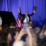 LePage ganha aprovação republicana do Maine em campo de batalha importante na Câmara dos EUA